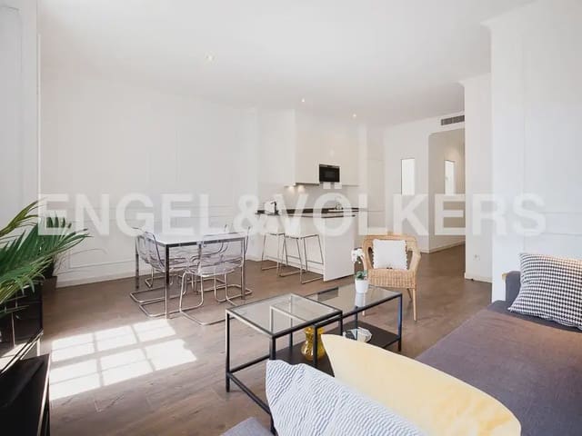 Appartement de 3 chambres à louer à La Roqueta, Valence ville - 1 600 € (Ref: 9897876)