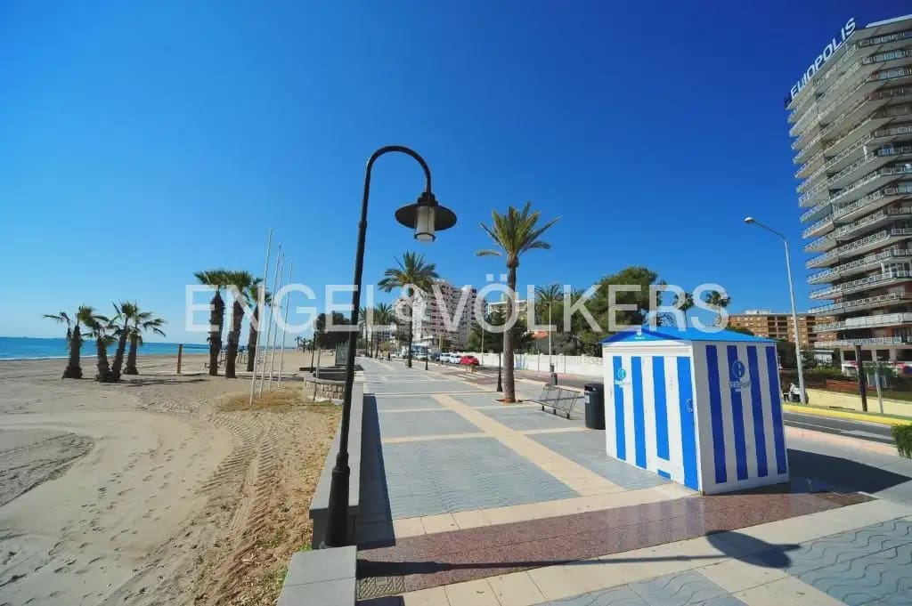 3 sypialnia Mieszkanie na sprzedaż w Benicassim z basenem garażem - 450 000 € (Ref: 9897877)