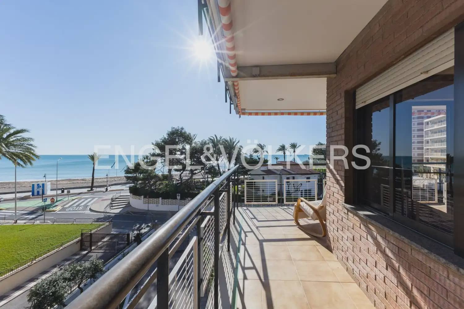 3 sypialnia Mieszkanie na sprzedaż w Benicassim z basenem garażem - 450 000 € (Ref: 9897877)