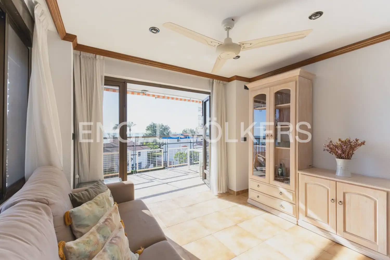 3 sypialnia Mieszkanie na sprzedaż w Benicassim z basenem garażem - 450 000 € (Ref: 9897877)