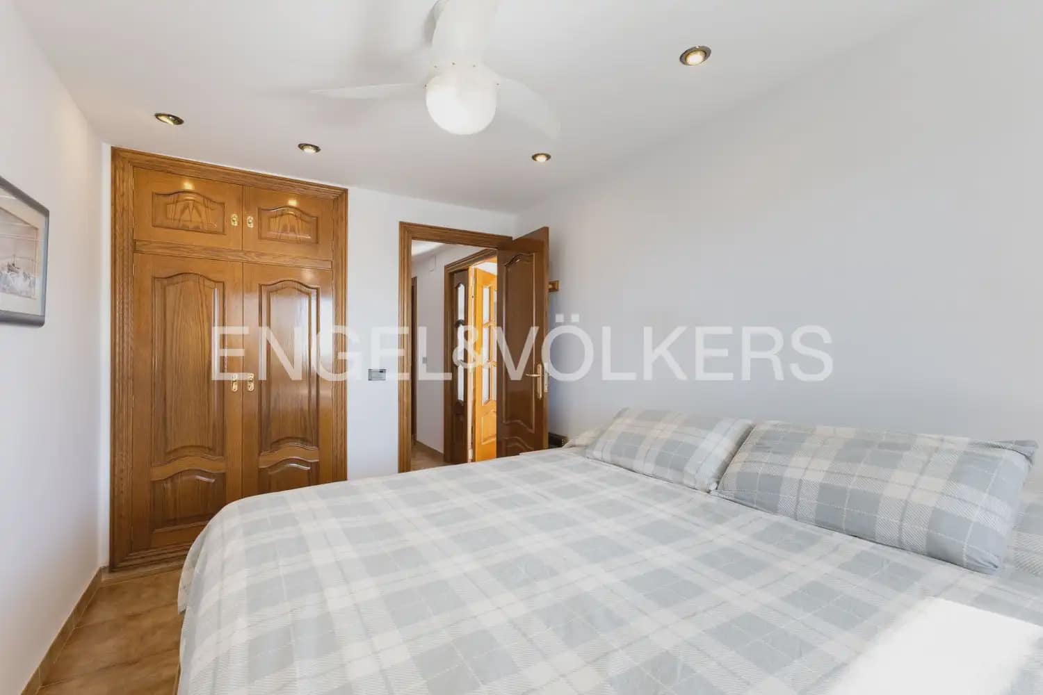 3 sypialnia Mieszkanie na sprzedaż w Benicassim z basenem garażem - 450 000 € (Ref: 9897877)