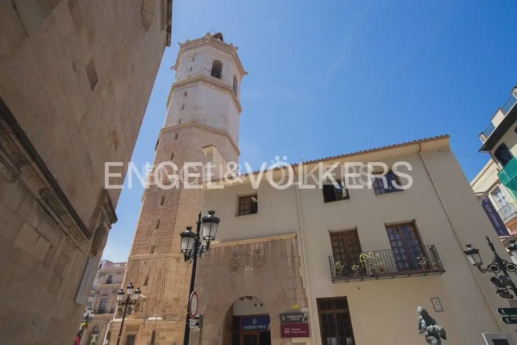 1 quarto Apartamento para venda em Castello de la Plana com garagem - 180 000 € (Ref: 9897879)
