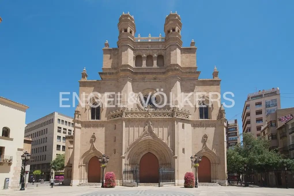 1 quarto Apartamento para venda em Castello de la Plana com garagem - 180 000 € (Ref: 9897879)