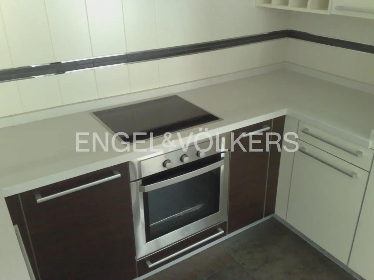 1 quarto Apartamento para venda em Castello de la Plana com garagem - 180 000 € (Ref: 9897879)