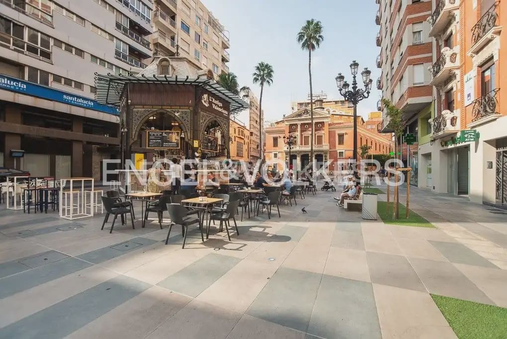 1 quarto Apartamento para venda em Castello de la Plana com garagem - 180 000 € (Ref: 9897879)