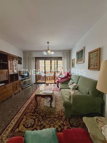 4 makuuhuone Asunto vuokrattavana paikassa Mestalla, Valencia kaupunki mukana 
autotalli - 1 900 € (Ref: 9897880)
