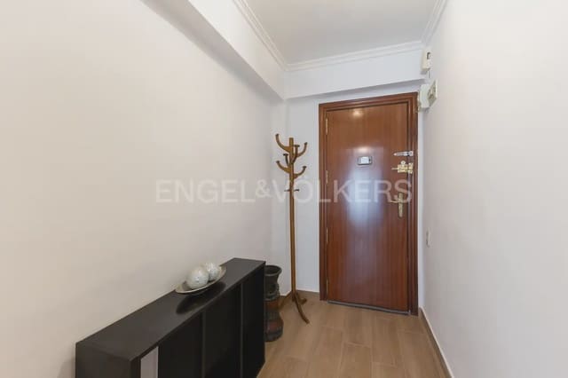 3 bedroom Flat for rent in Sagunto / Sagunt - € 950 (Ref: 9897881)