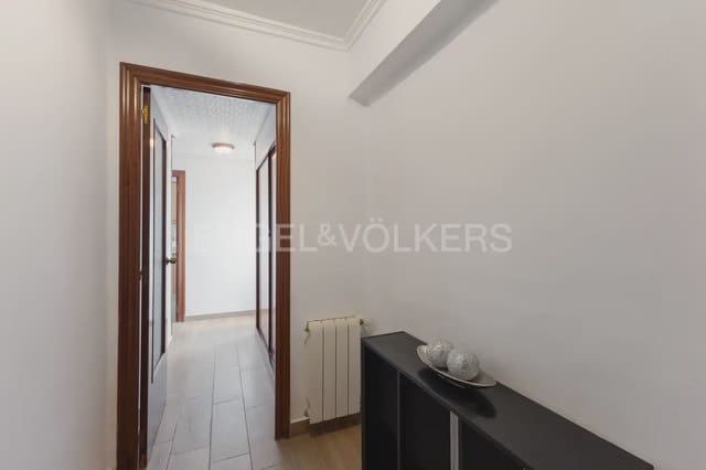 3 bedroom Flat for rent in Sagunto / Sagunt - € 950 (Ref: 9897881)