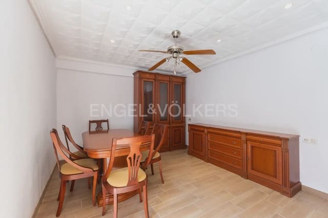 3 bedroom Flat for rent in Sagunto / Sagunt - € 950 (Ref: 9897881)