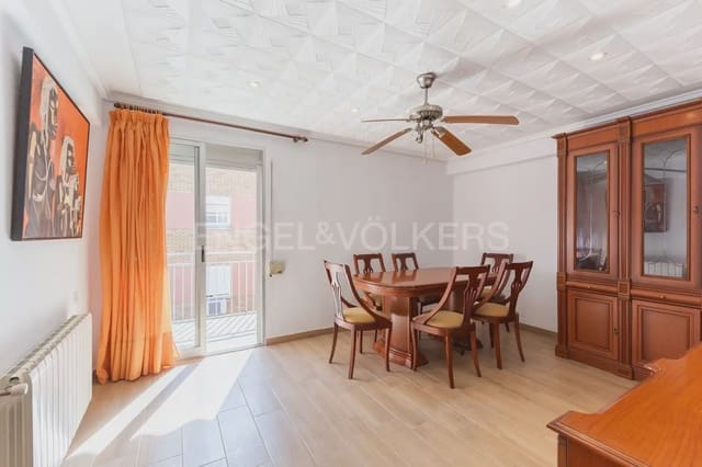 3 bedroom Flat for rent in Sagunto / Sagunt - € 950 (Ref: 9897881)