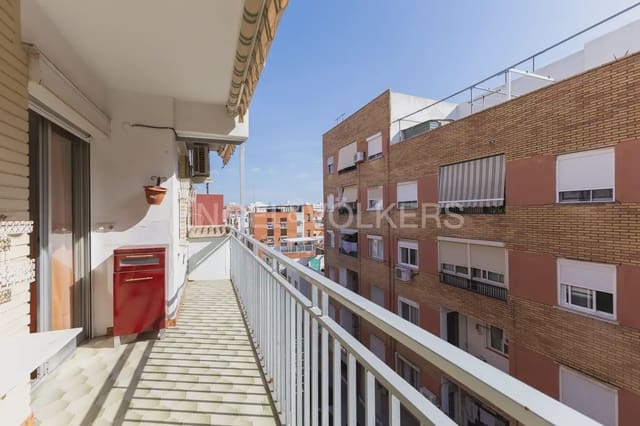3 bedroom Flat for rent in Sagunto / Sagunt - € 950 (Ref: 9897881)