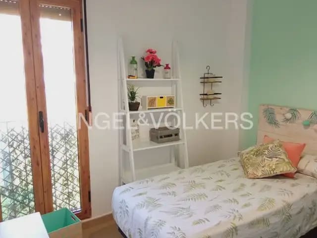 3 bedroom Flat for rent in Sot de Chera with garage - € 2,600 (Ref: 9897882)