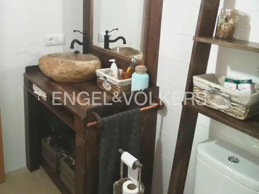 3 bedroom Flat for rent in Sot de Chera with garage - € 2,600 (Ref: 9897882)