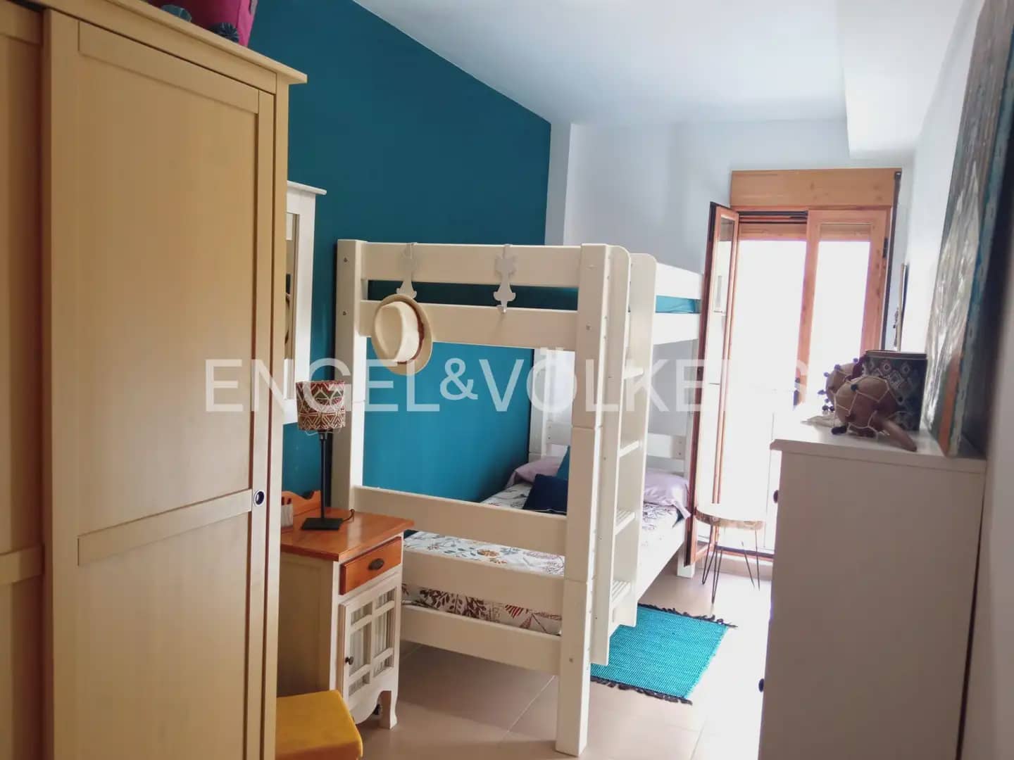 3 bedroom Flat for rent in Sot de Chera with garage - € 2,600 (Ref: 9897882)