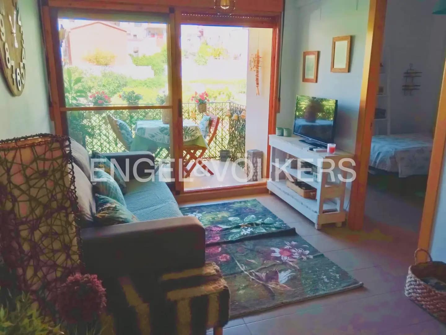 3 bedroom Flat for rent in Sot de Chera with garage - € 2,600 (Ref: 9897882)