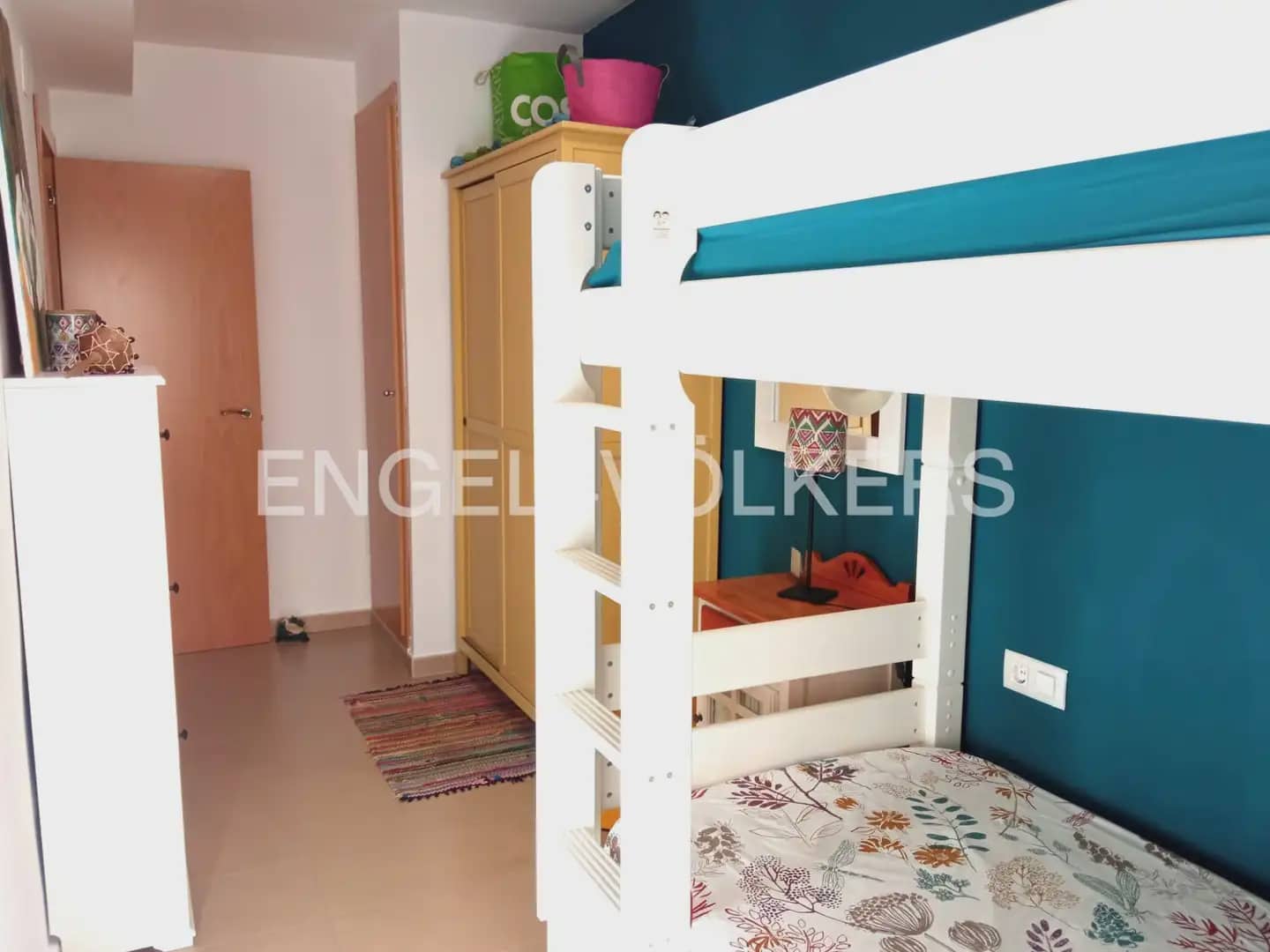 3 bedroom Flat for rent in Sot de Chera with garage - € 2,600 (Ref: 9897882)