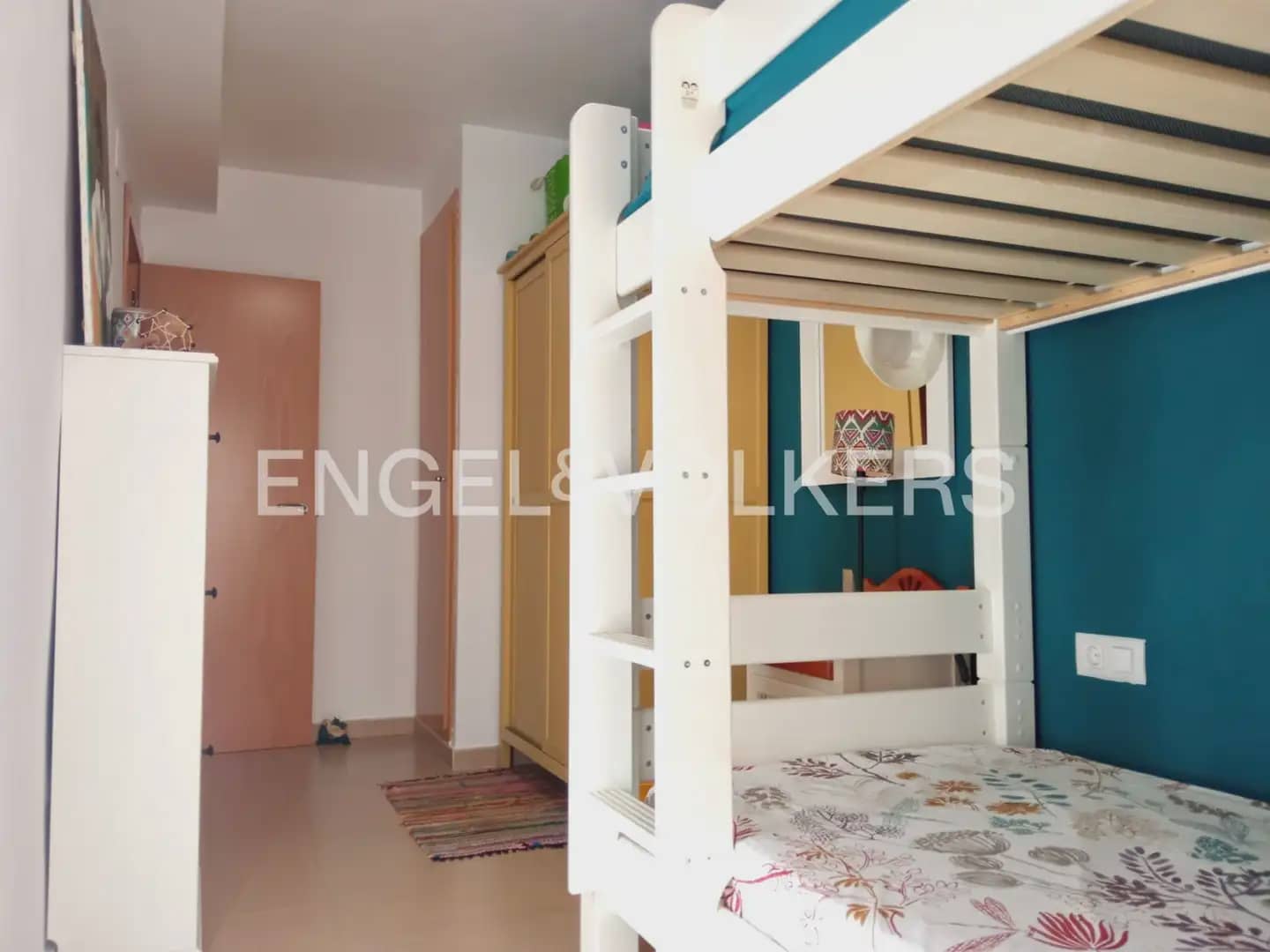 3 bedroom Flat for rent in Sot de Chera with garage - € 2,600 (Ref: 9897882)