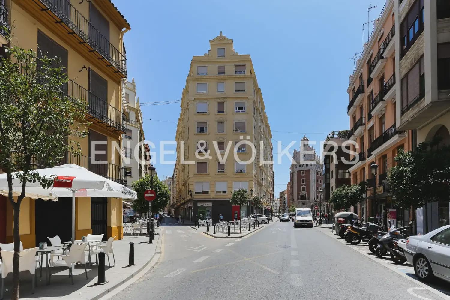 Appartement de 4 chambres à louer à Valence ville - 1 600 € (Ref: 9897883)