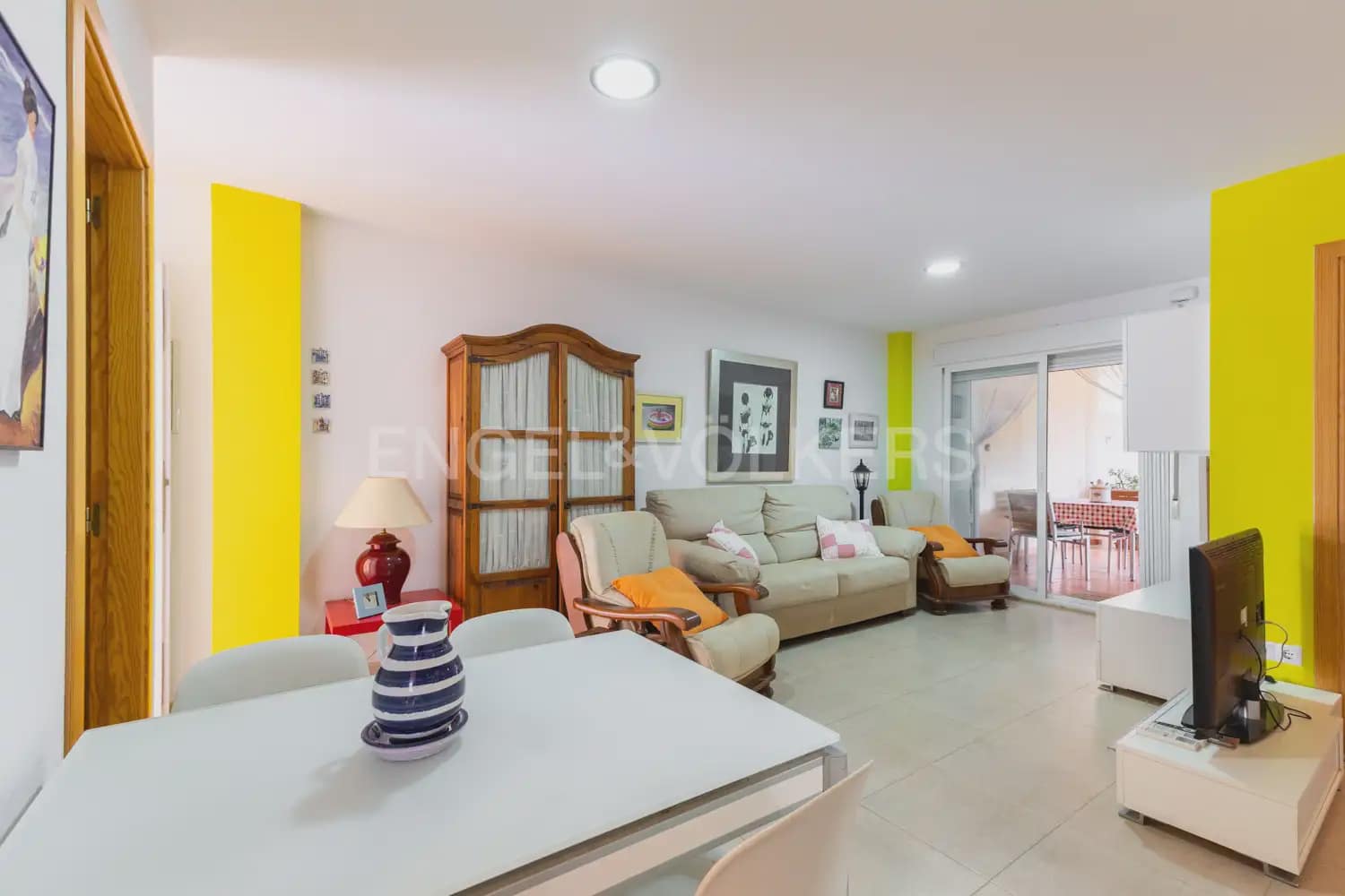 2 Zimmer Wohnung zu verkaufen in Oropesa  mit Pool - 250.000 € (Ref: 9897884)