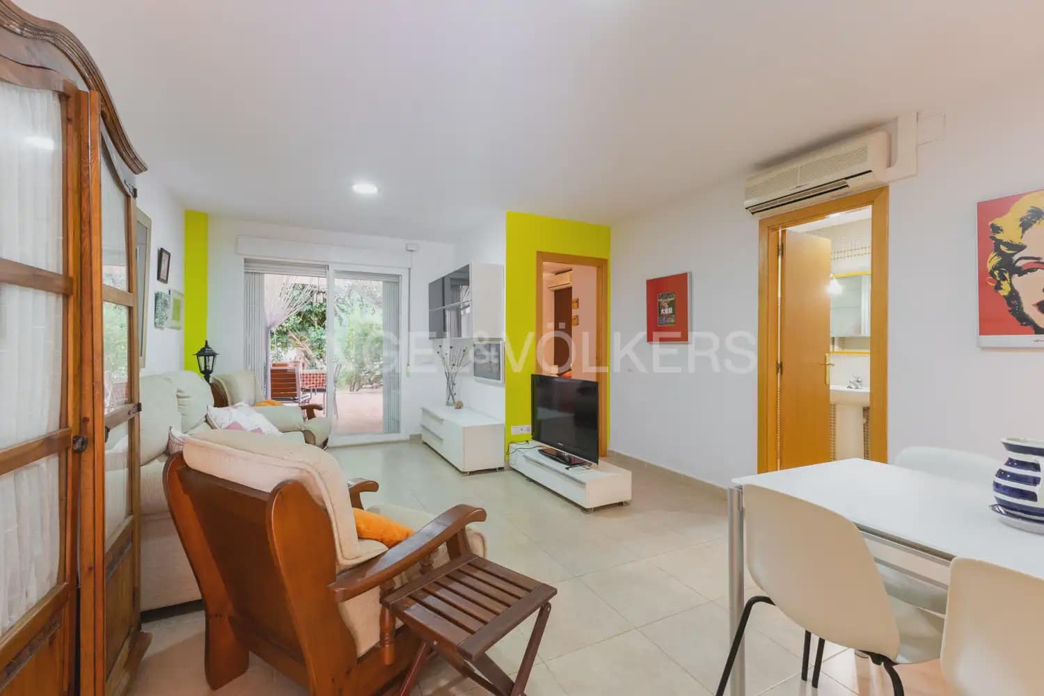 2 Zimmer Wohnung zu verkaufen in Oropesa  mit Pool - 250.000 € (Ref: 9897884)