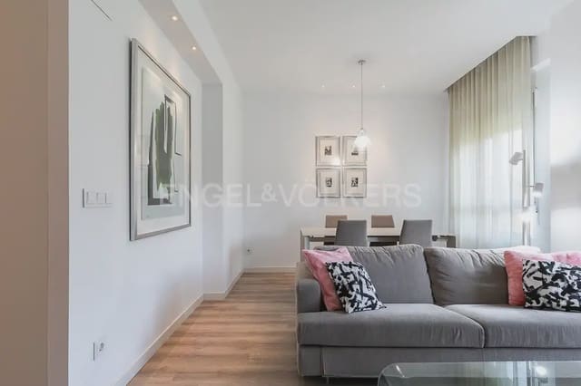 3 makuuhuone Asunto vuokrattavana paikassa Exposicio, Valencia kaupunki - 2 300 € (Ref: 9897886)