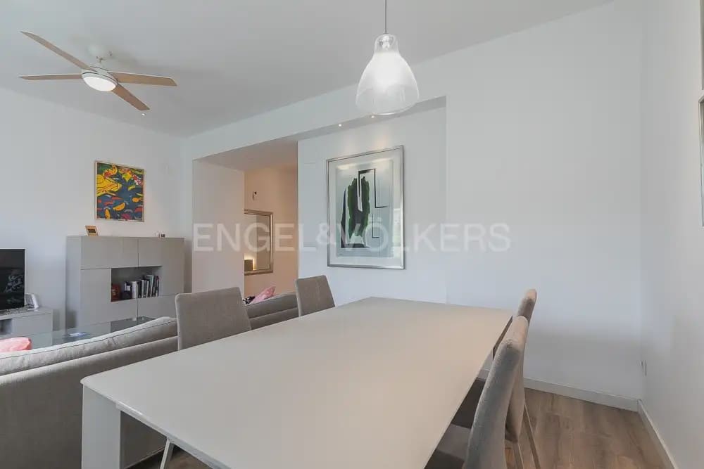 3 quarto Apartamento para arrendar em Valencia cidade - 2 300 € (Ref: 9897886)