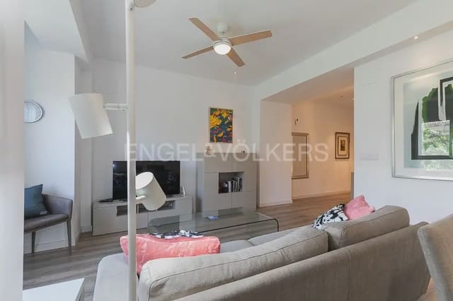 3 makuuhuone Asunto vuokrattavana paikassa Exposicio, Valencia kaupunki - 2 300 € (Ref: 9897886)