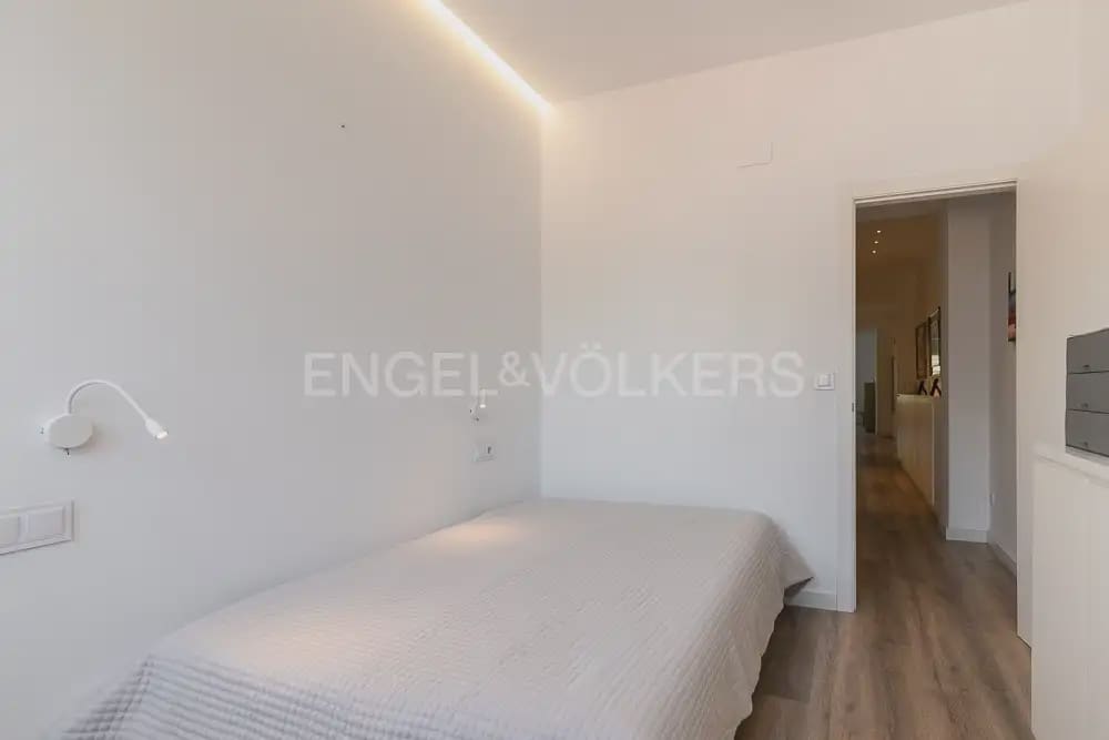 3 quarto Apartamento para arrendar em Valencia cidade - 2 300 € (Ref: 9897886)
