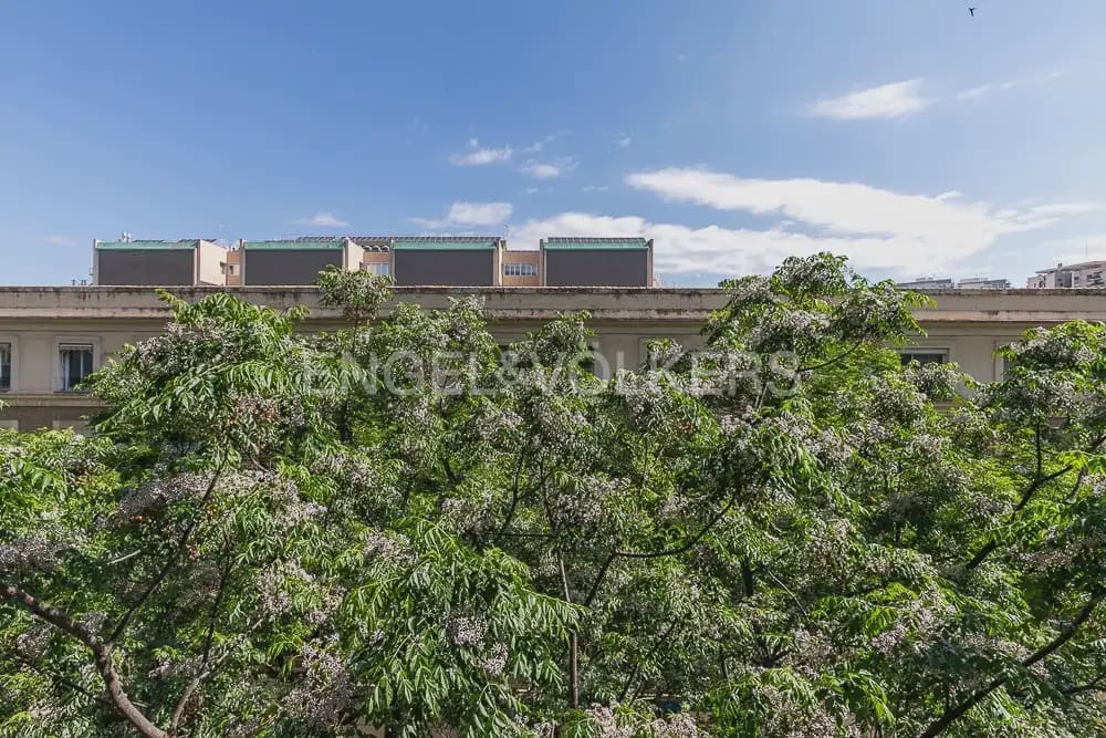 3 quarto Apartamento para arrendar em Valencia cidade - 2 300 € (Ref: 9897886)