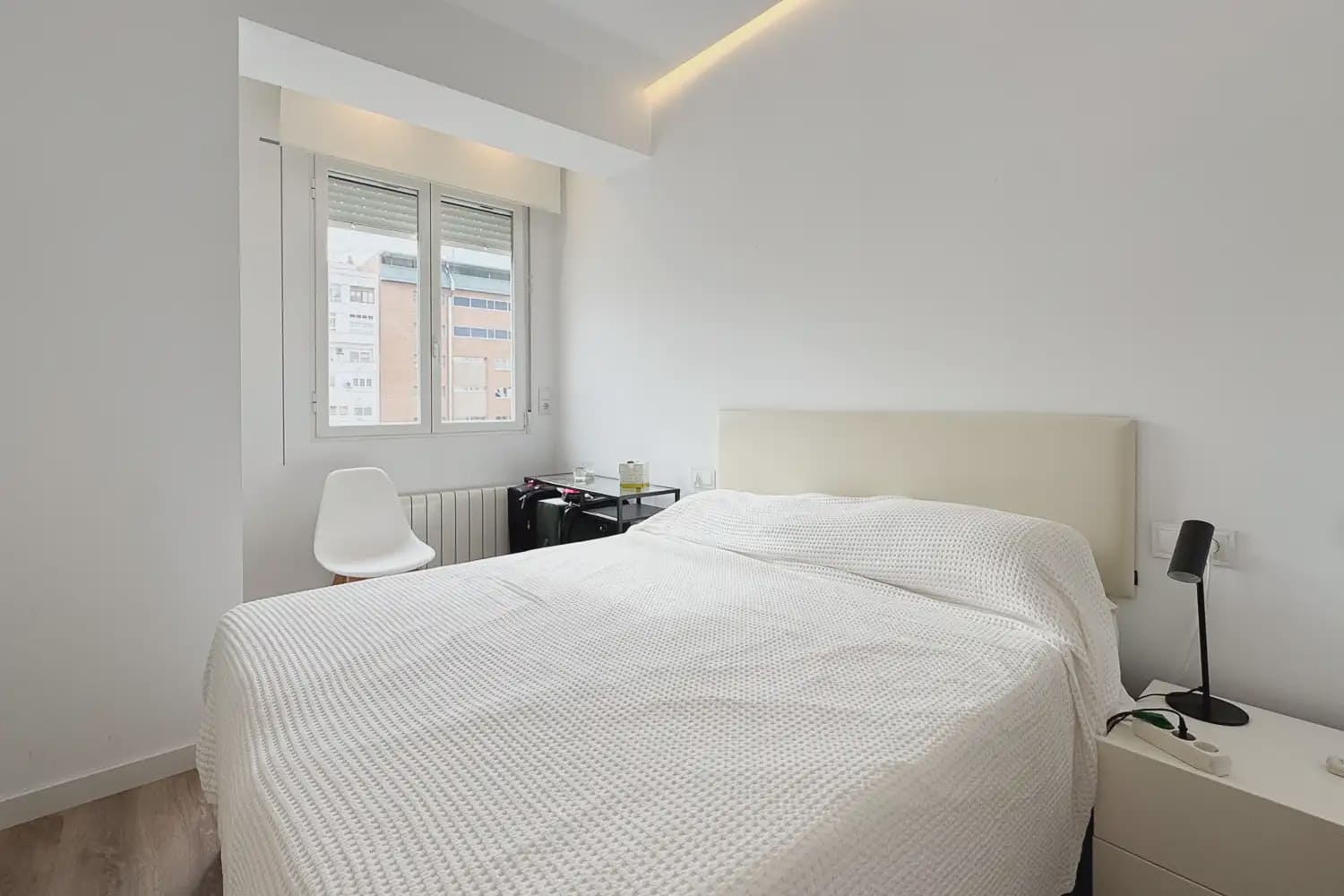 3 quarto Apartamento para arrendar em Valencia cidade - 2 300 € (Ref: 9897886)