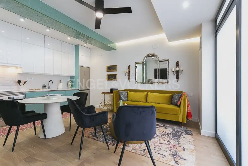 1 sypialnia Mieszkanie do wynajęcia w Miasto Walencja - 1 500 € (Ref: 9897887)