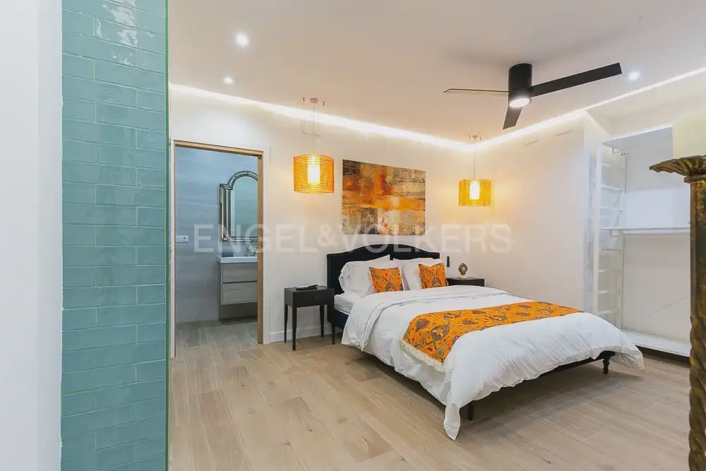 1 sypialnia Mieszkanie do wynajęcia w Miasto Walencja - 1 500 € (Ref: 9897887)