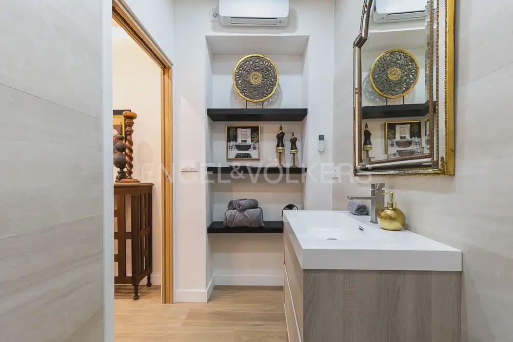 1 sypialnia Mieszkanie do wynajęcia w Miasto Walencja - 1 500 € (Ref: 9897887)