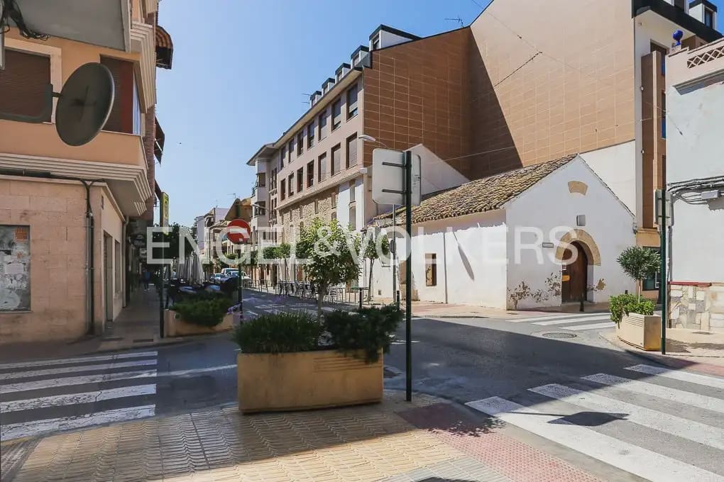 Działka budowlana na sprzedaż w L'Eliana - 380 000 € (Ref: 9897888)