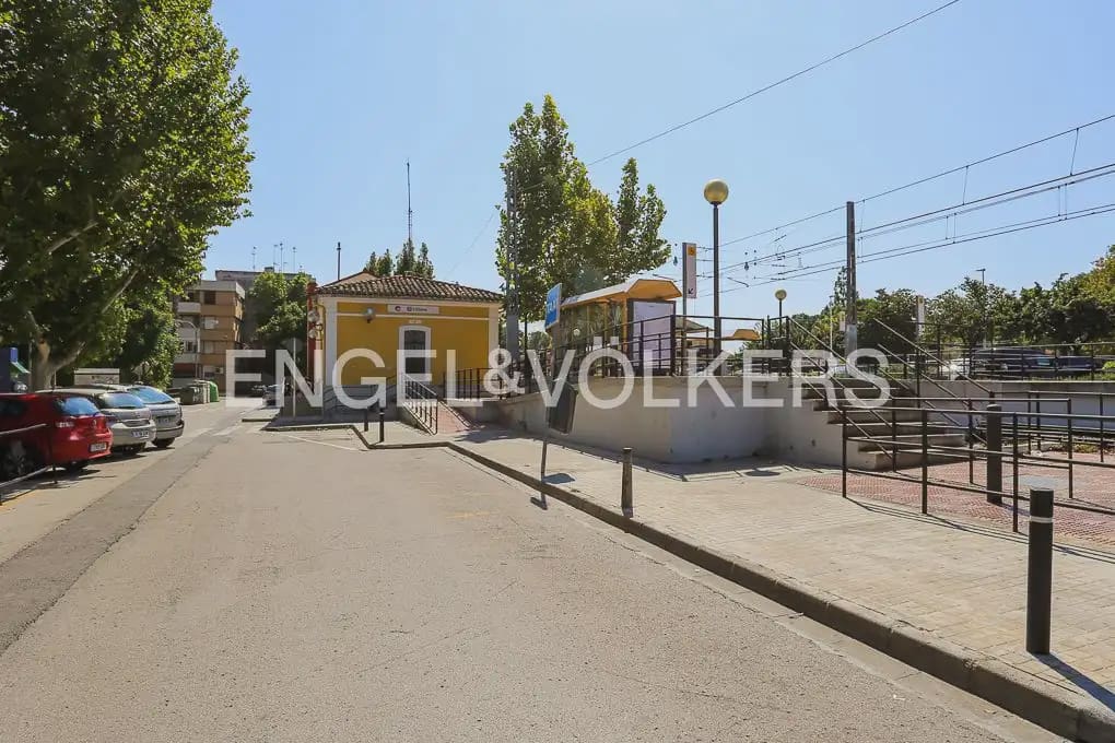 Działka budowlana na sprzedaż w L'Eliana - 380 000 € (Ref: 9897888)