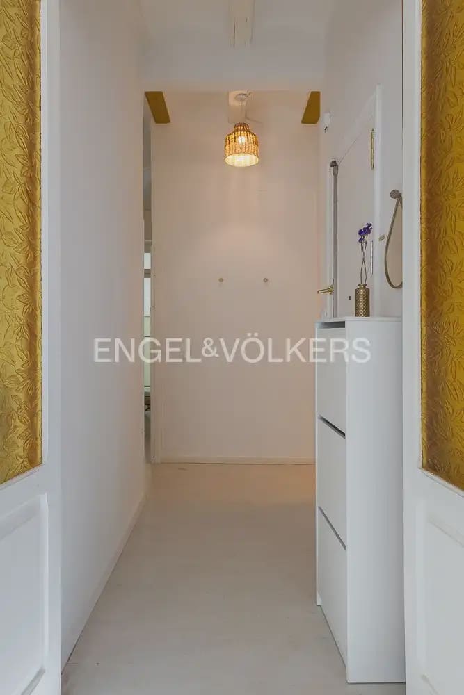 Piso de 2 habitaciones en València ciudad en alquiler - 3.000 € (Ref: 9897891)