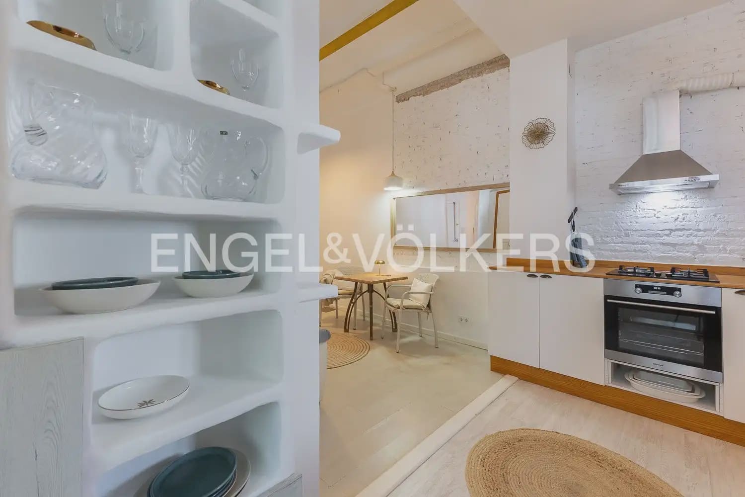 Piso de 2 habitaciones en València ciudad en alquiler - 3.000 € (Ref: 9897891)