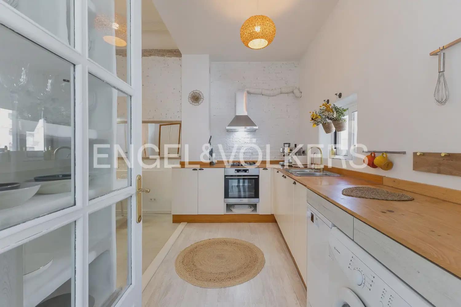 Piso de 2 habitaciones en València ciudad en alquiler - 3.000 € (Ref: 9897891)