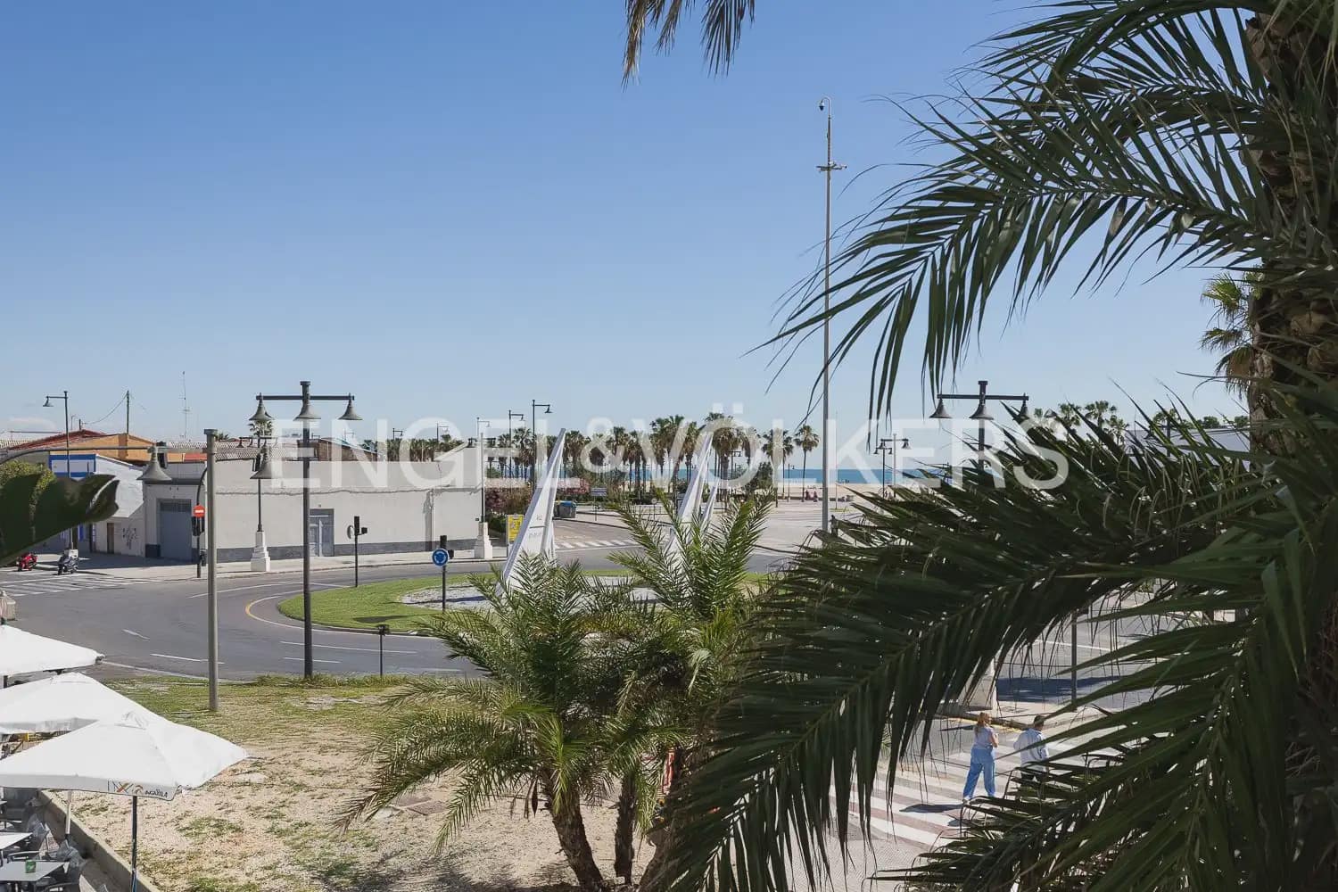 Piso de 2 habitaciones en València ciudad en alquiler - 3.000 € (Ref: 9897891)