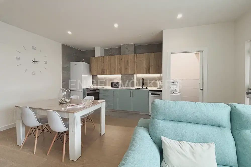 Appartement de 1 chambre à louer à Valence ville avec piscine - 2 200 € (Ref: 9897898)