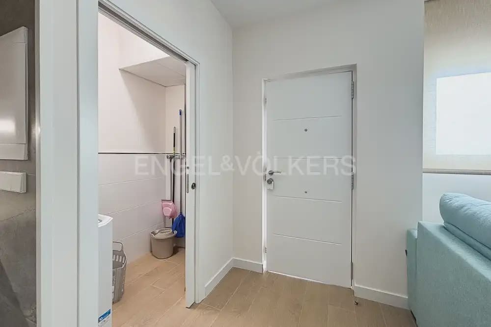 Appartement de 1 chambre à louer à Valence ville avec piscine - 2 200 € (Ref: 9897898)