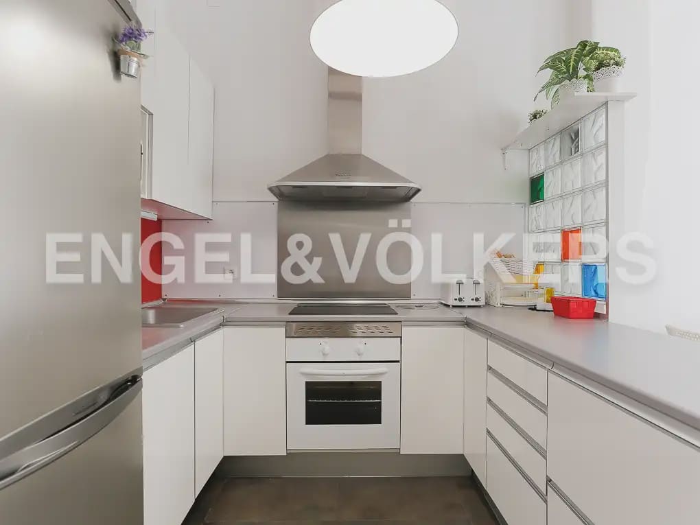 2 makuuhuone Asunto vuokrattavana paikassa Valencia kaupunki - 1 300 € (Ref: 9897899)