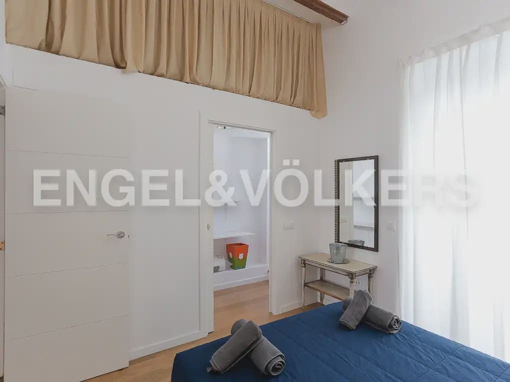 2 makuuhuone Asunto vuokrattavana paikassa Valencia kaupunki - 1 300 € (Ref: 9897899)