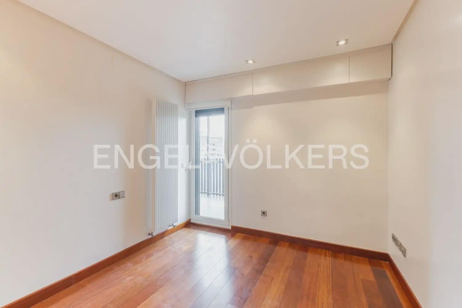 4 sovrum Lägenhet till salu i Castello de la Plana med garage - 395 000 € (Ref: 9897900)