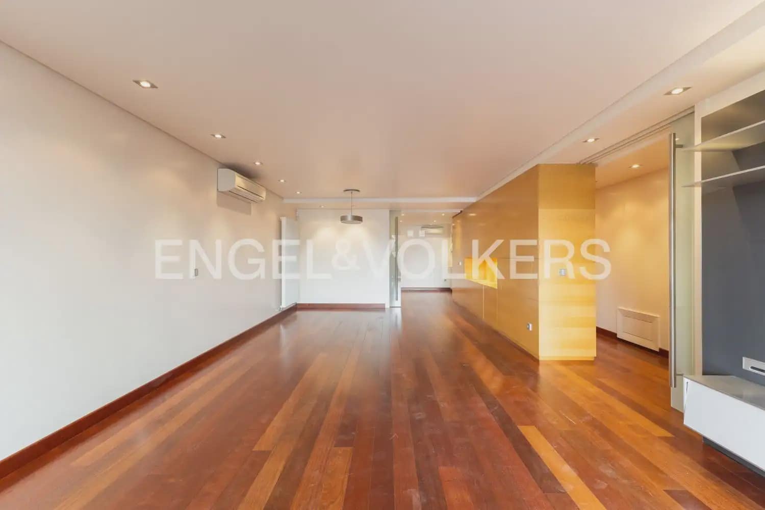 4 sovrum Lägenhet till salu i Castello de la Plana med garage - 395 000 € (Ref: 9897900)
