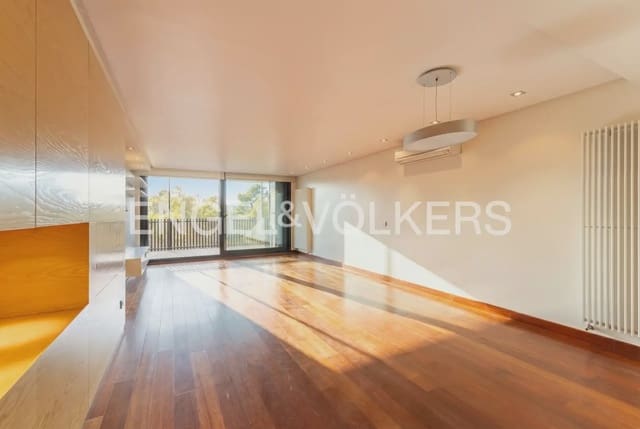 4 makuuhuone Asunto myytävänä paikassa Centro, Castelló de la Plana mukana 
autotalli - 395 000 € (Ref: 9897900)
