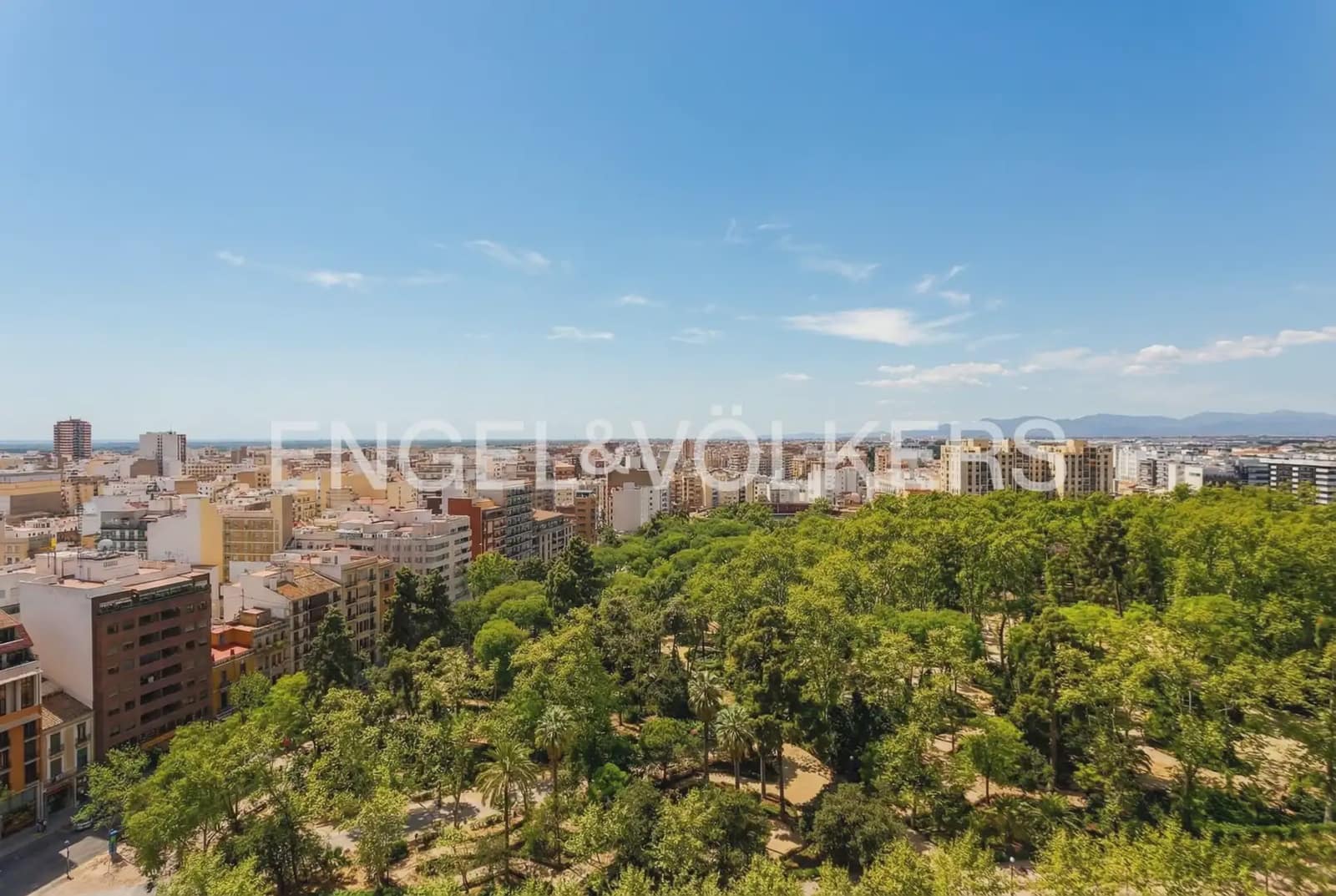 4 sovrum Lägenhet till salu i Castello de la Plana med garage - 395 000 € (Ref: 9897900)