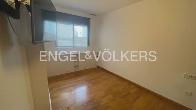 1 bedroom Flat for rent in El Mercat, Valencia city - € 1,200 (Ref: 9897902)