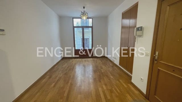 1 bedroom Flat for rent in El Mercat, Valencia city - € 1,200 (Ref: 9897902)