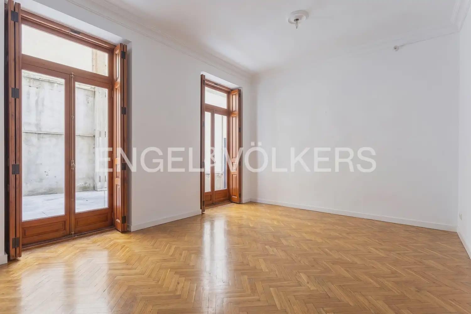 7 Zimmer Wohnung zu verkaufen in Valencia Stadt - 1.250.000 € (Ref: 9897905)
